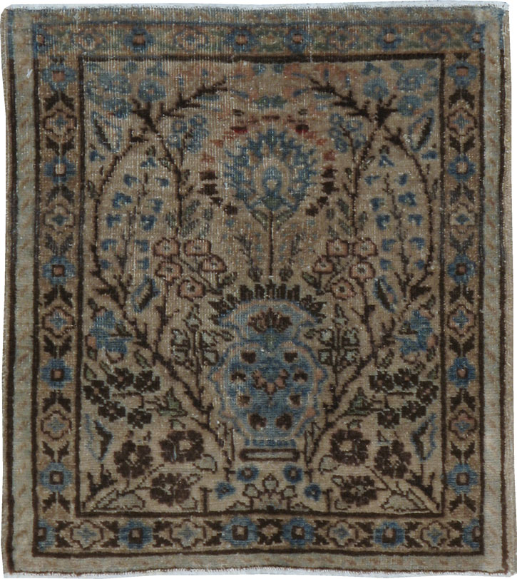 Antique Persian Mashad Rug, No.21156 - Staging