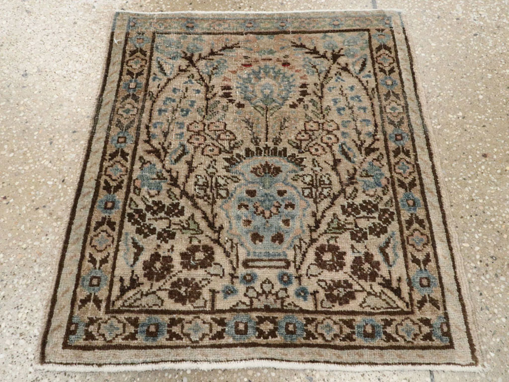 Antique Persian Mashad Rug, No.21156 - Staging