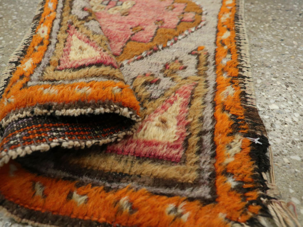 Antique Turkish Anatolian Rug, No.21180 - Staging