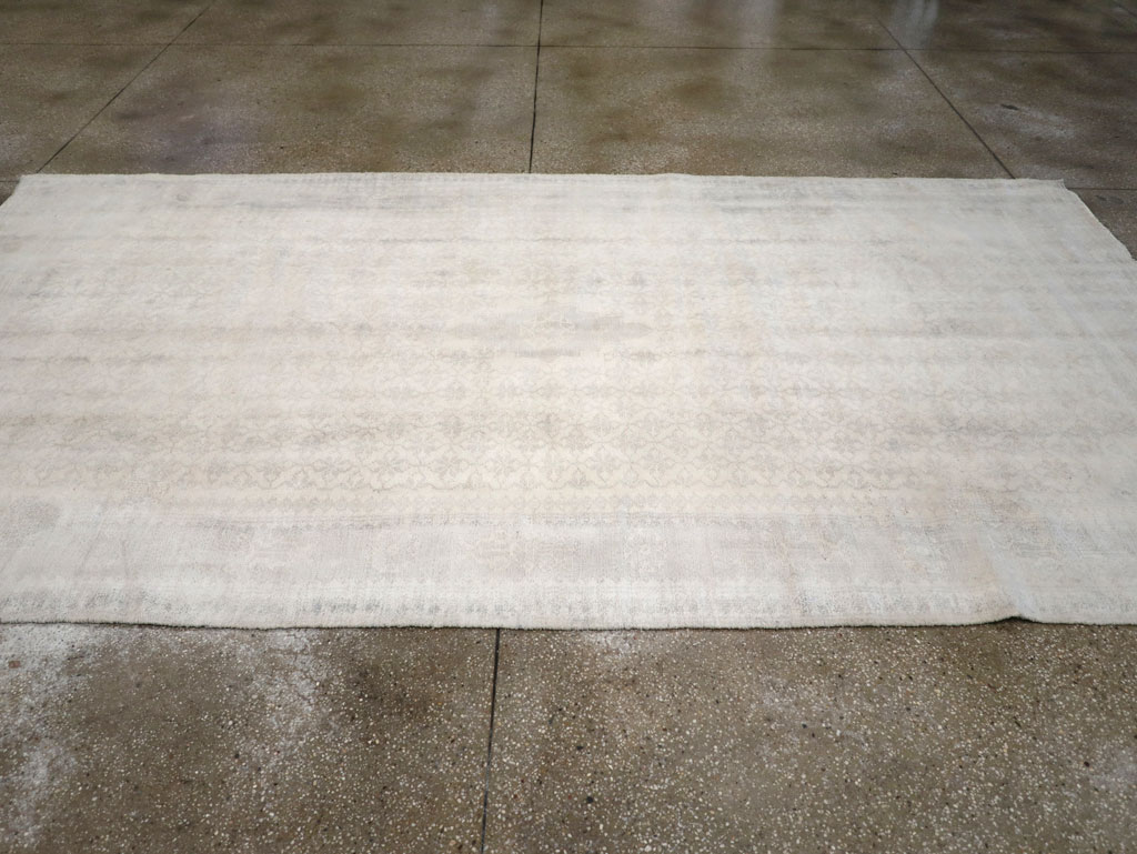 Vintage Persian Flat-weave Kilim, No.21216 - Staging