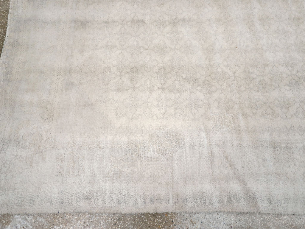 Vintage Persian Flat-weave Kilim, No.21216 - Staging