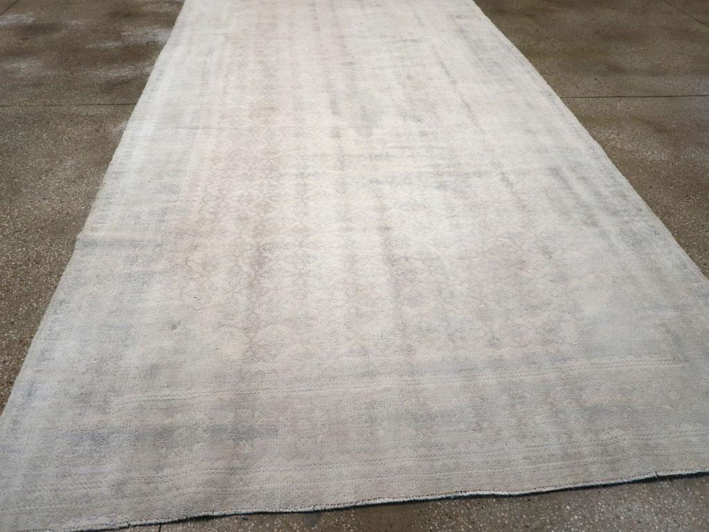 Vintage Persian Flat-weave Kilim, No.21216 - Staging