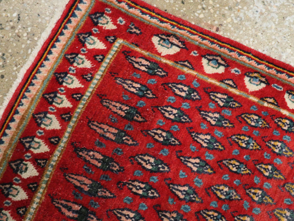 Vintage Persian Kashan Rug, No.21226 - Staging