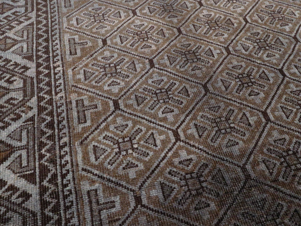 Antique Persain Baluch Rug, No.21231 - Staging