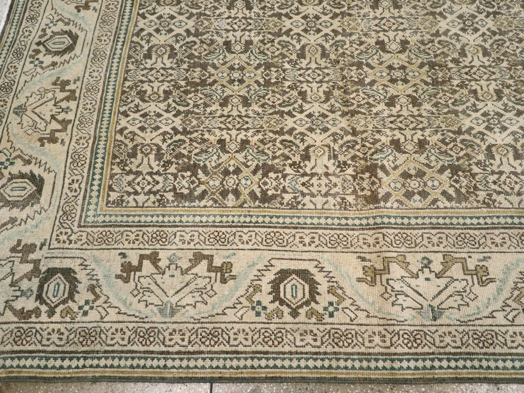 Vintage Persian Mahal Carpet, No.21312 - Staging