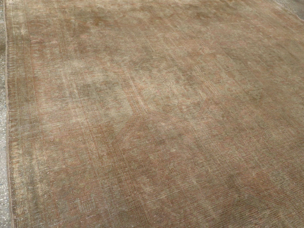 Antique Turkish Sivas Distressed Rug, No.21325 - Staging