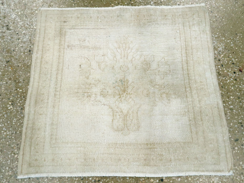 Antique Persian Sarouk Rug, No.21343 - Staging