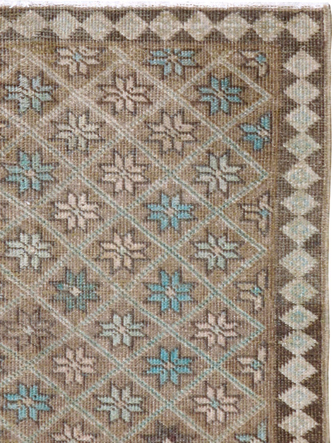 Vintage Tabriz Rug, No.21400 - Staging