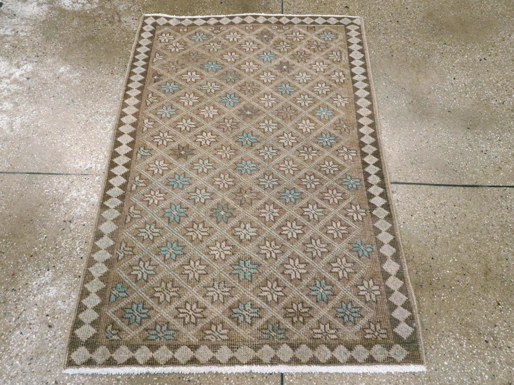 Vintage Tabriz Rug, No.21400 - Staging