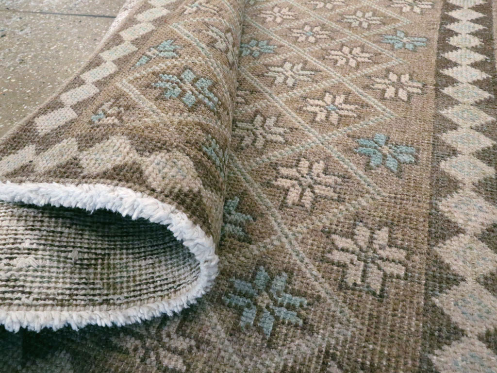 Vintage Tabriz Rug, No.21400 - Staging