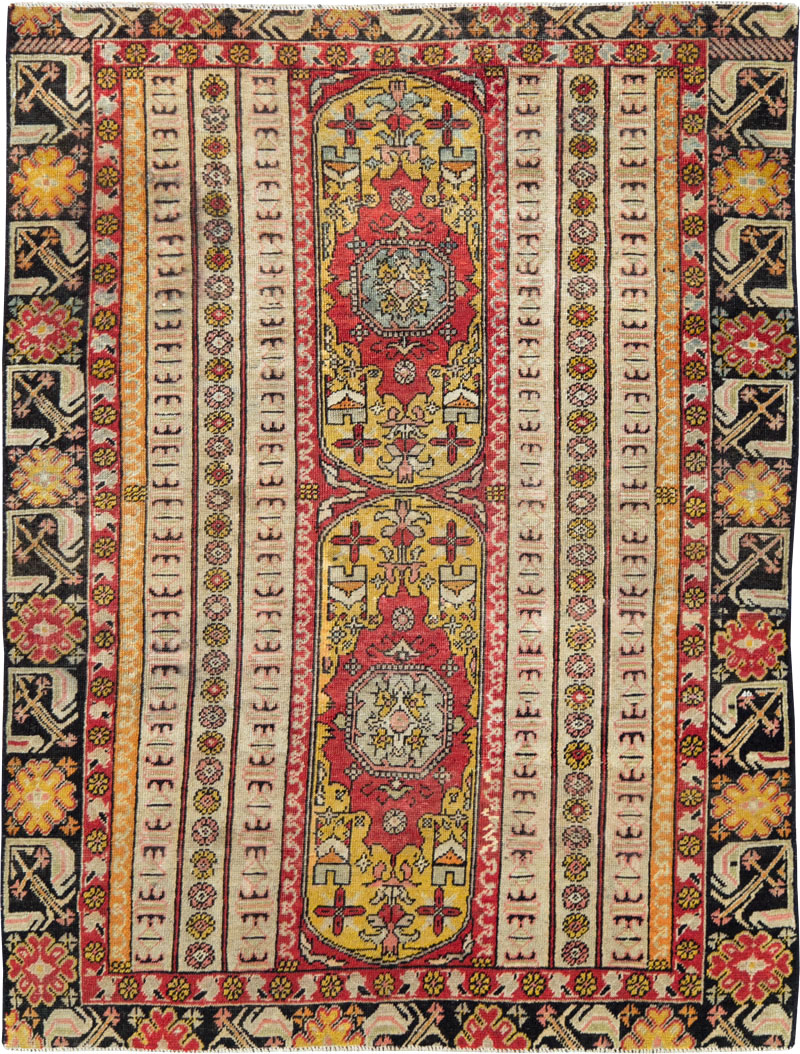 Antique Turkish Ghiordes Rug, No.21425 - Staging