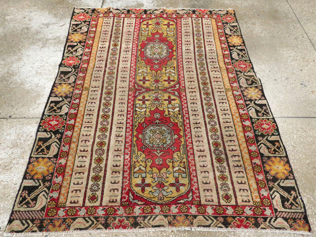 Antique Turkish Ghiordes Rug, No.21425 - Staging