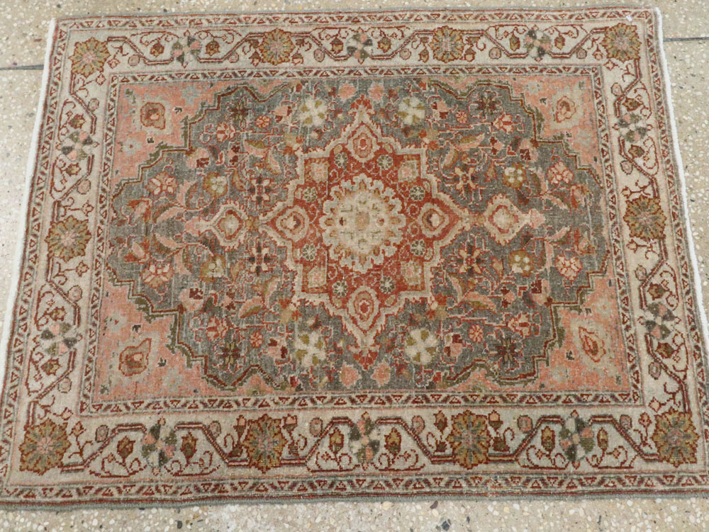 Vintage Persian Sarouk Rug, No.21428 - Staging