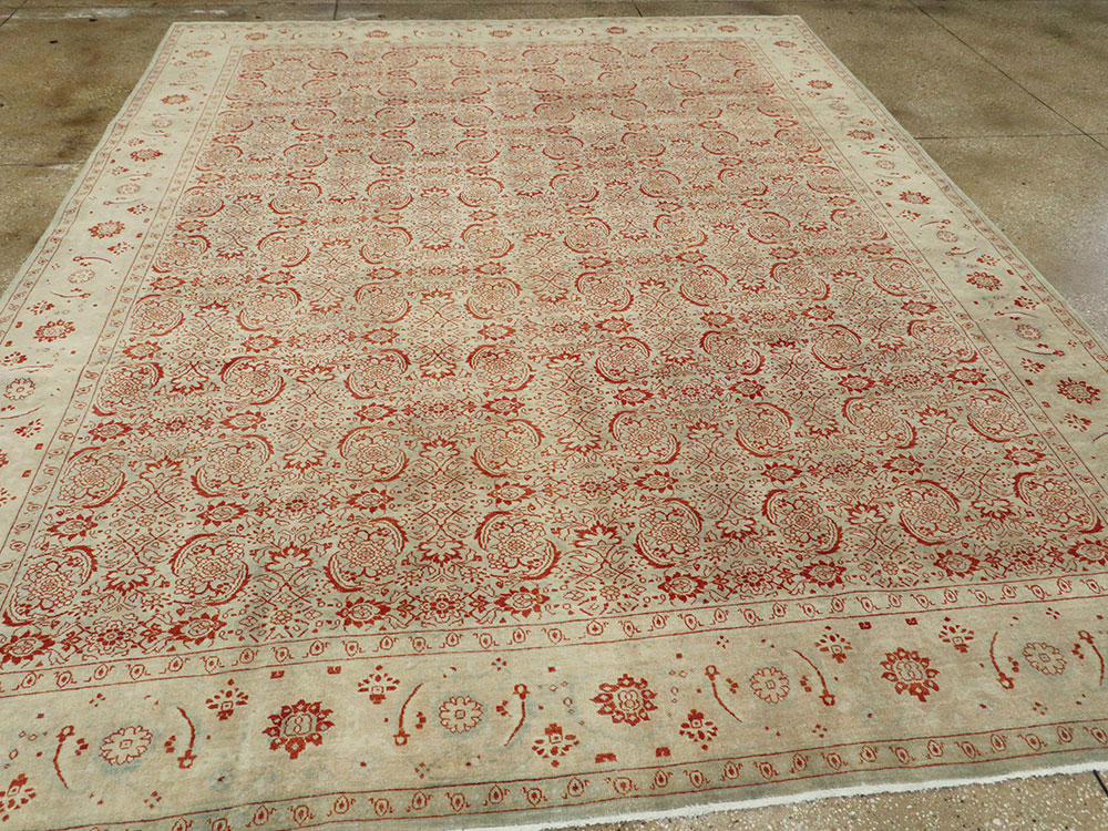 Antique Tabriz Carpet, No.21441 - Staging