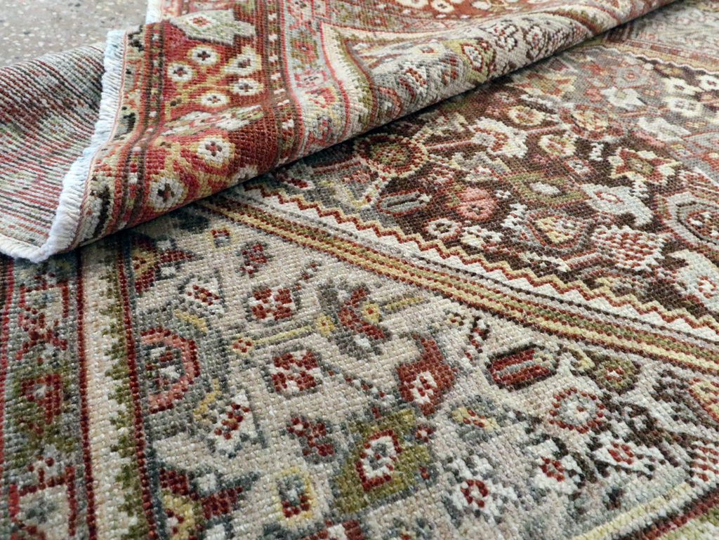 Antique Mahal Rug, No.21450 - Staging