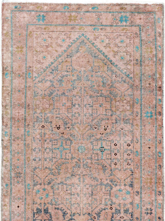 Antique Malayer Runner, No.21504 - Staging