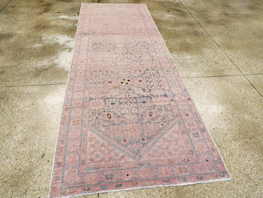 Antique Malayer Runner, No.21504 - Staging