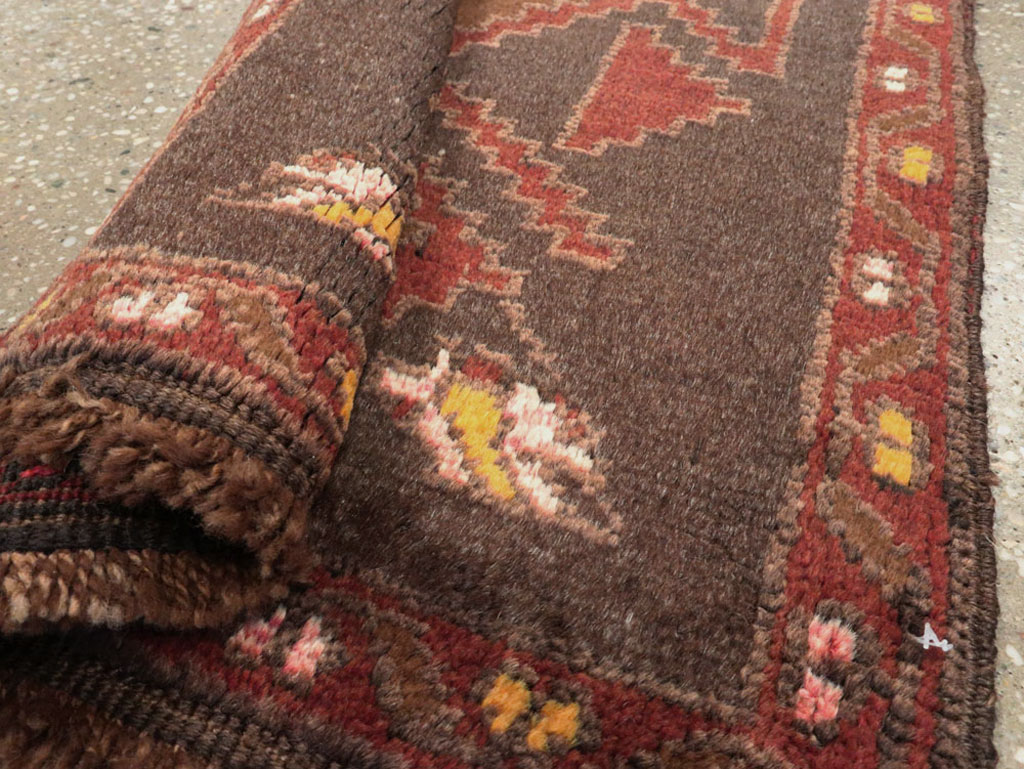 Vintage Turkish Oushak Rug, No.21544 - Staging