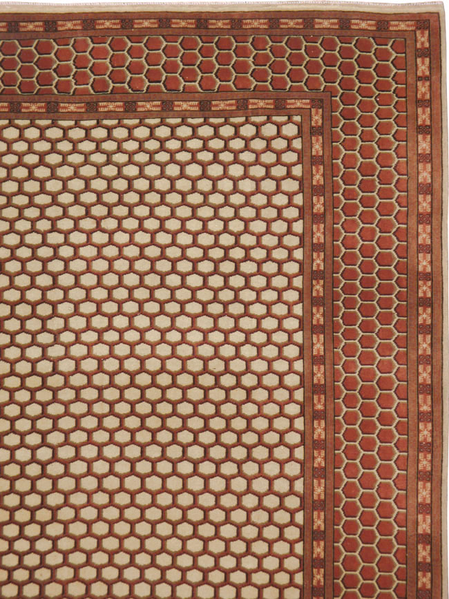 Vintage Turkish Anatolian Accent Carpet, No.21587 - Staging