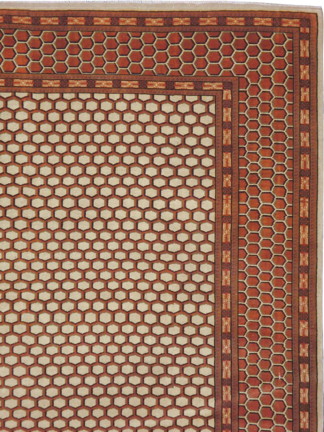 Vintage Turkish Anatolian Accent Carpet, No.21587 - Staging