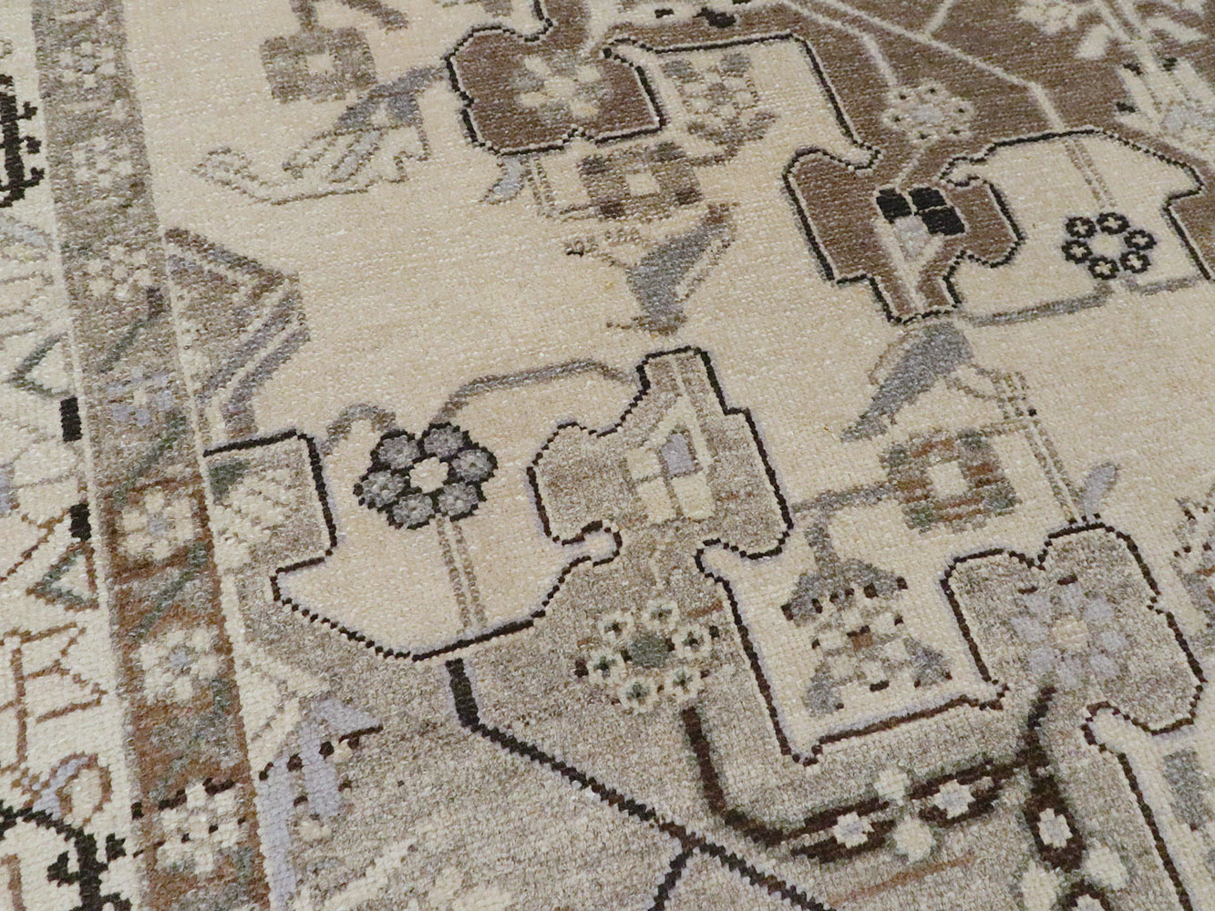 Vintage Persian Malayer Rug, No.21619 - Staging