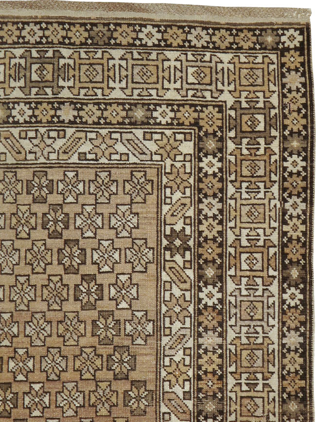 Antique Caucasian Shirvan Rug, No.21685 - Staging