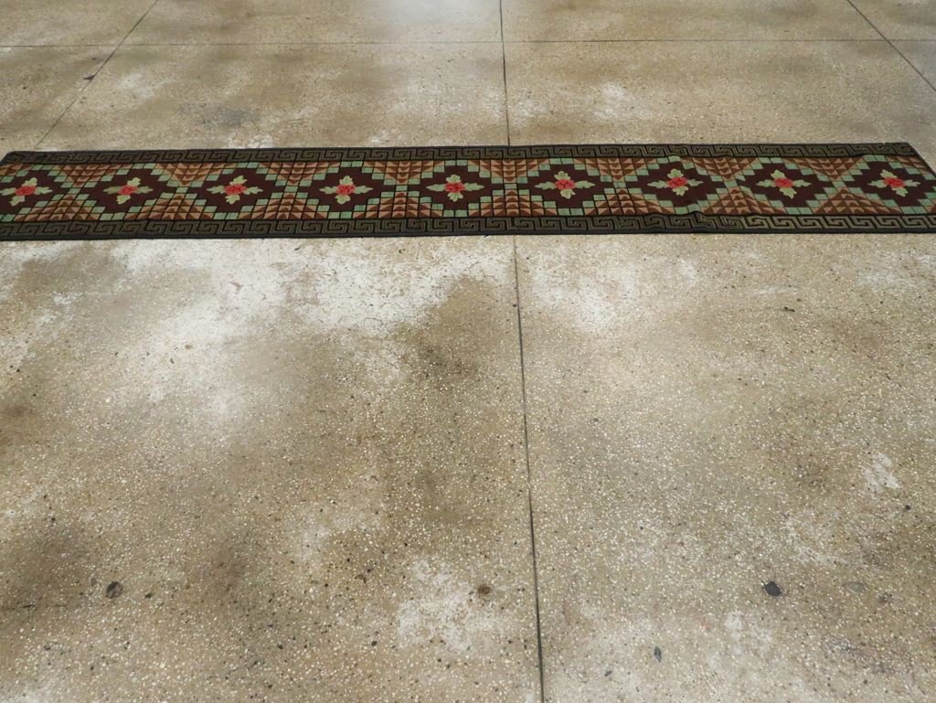 Vintage American Hook Runner, No.21704 - Staging