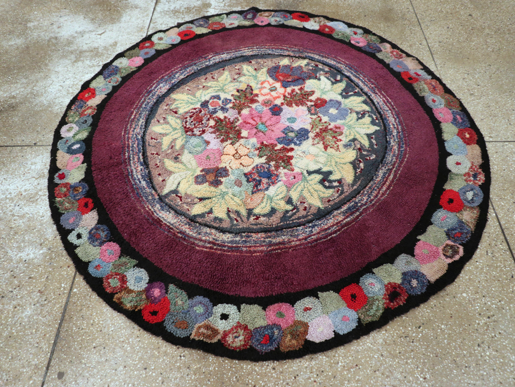 Antique American Hook Rug, No.21716 - Staging