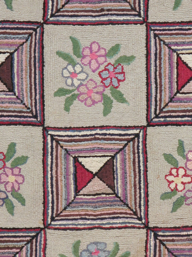 Vintage American Hook Rug, No.21718 - Staging