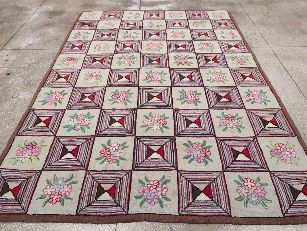 Vintage American Hook Rug, No.21718 - Staging