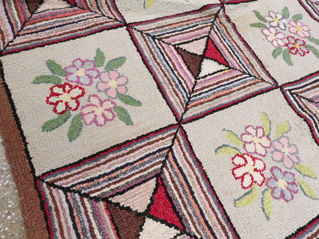 Vintage American Hook Rug, No.21718 - Staging