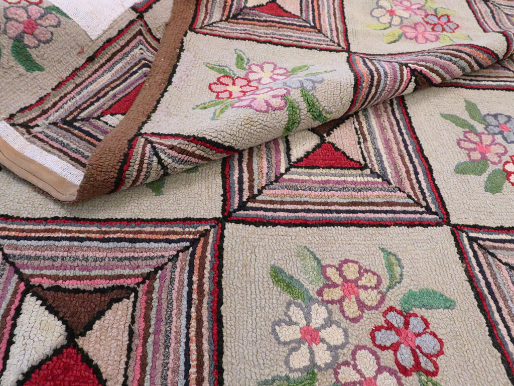 Vintage American Hook Rug, No.21718 - Staging