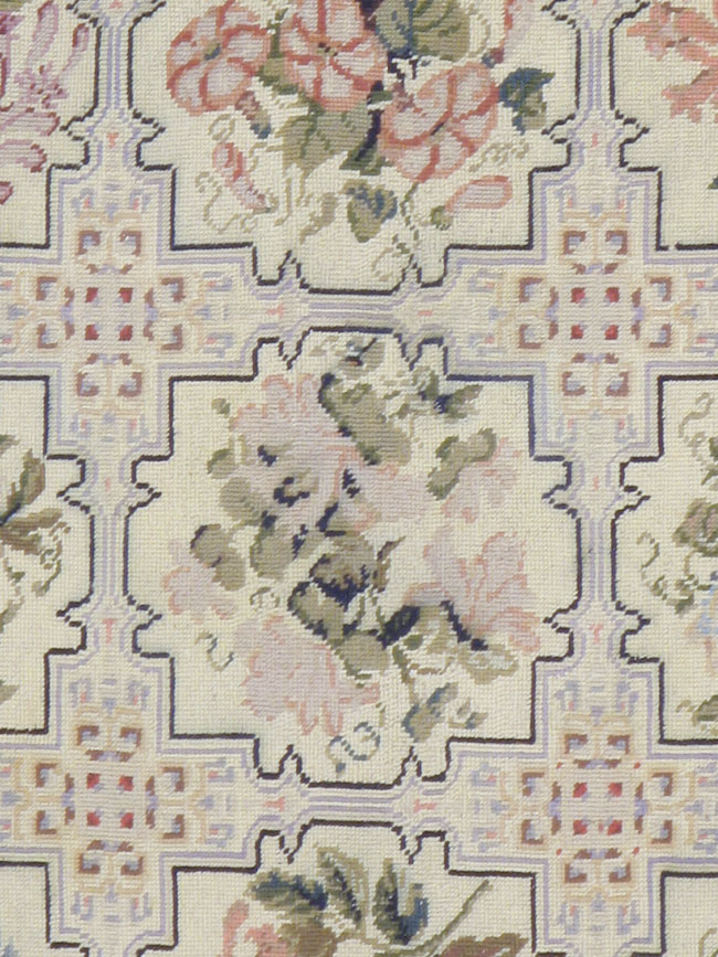 Antique English Needle-Point Carpet, No.21722 - Staging
