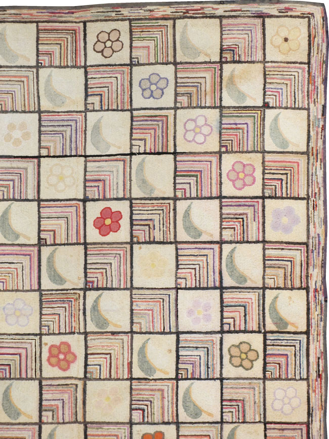 Antiqiue American Hook Rug, No.21751 - Staging