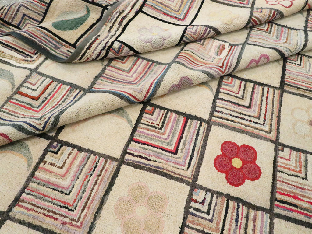 Antiqiue American Hook Rug, No.21751 - Staging