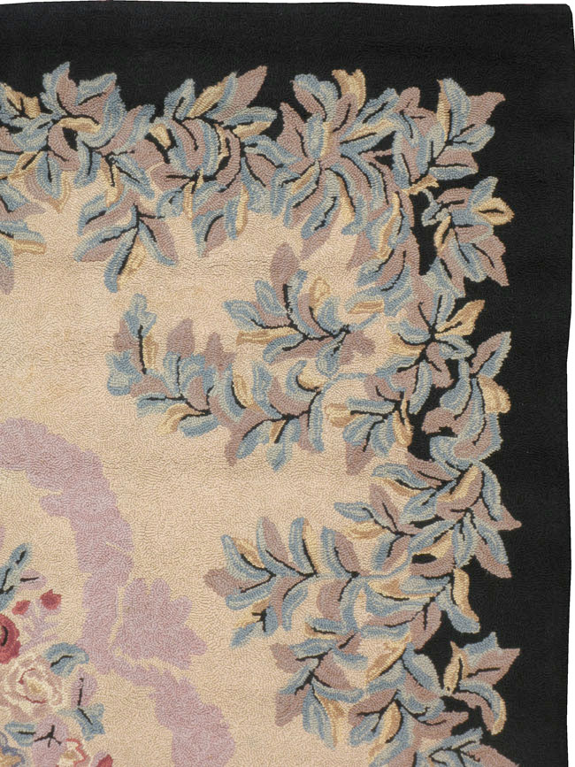 Vintage American Hooked Room Size Carpet, No.21763 - Staging
