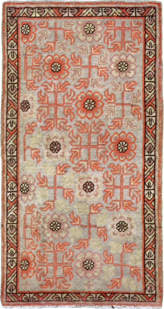 Vintage East Turkestan Khotan Rug, No.21842 - Staging