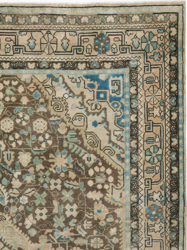 Antique Persian Sarouk Rug, No.21865 - Staging