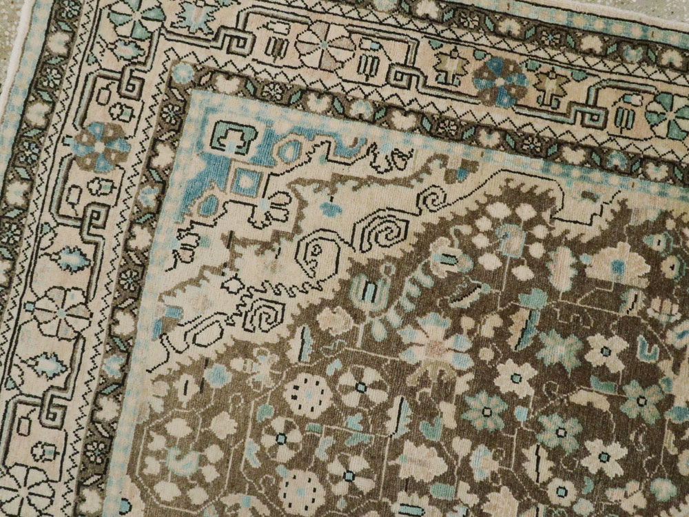 Antique Persian Sarouk Rug, No.21865 - Staging