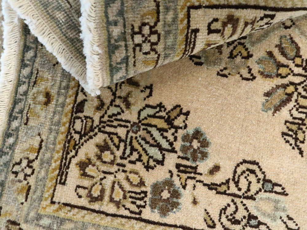 Vintage Persian Sarouk Rug, No.21877 - Staging