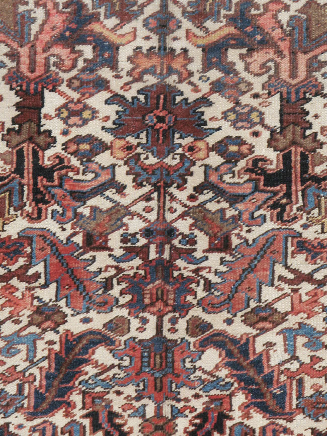 Vintage Persian Heriz Carpet, No.21919 - Staging