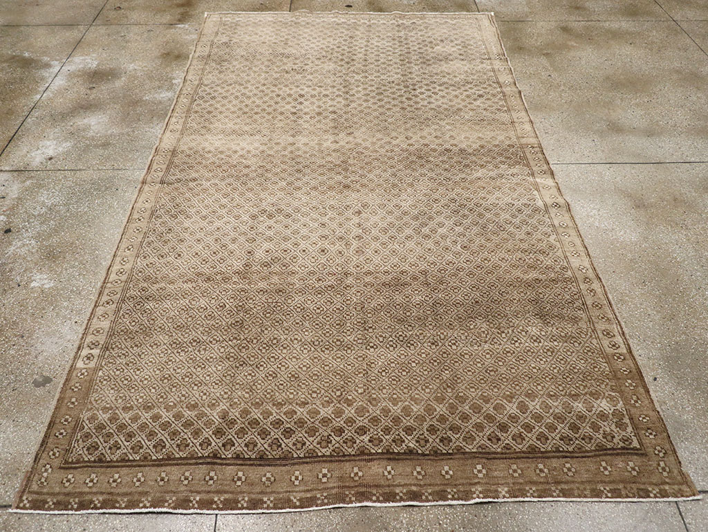 Vintage Turkish Anatolian Carpet, No.21922 - Staging