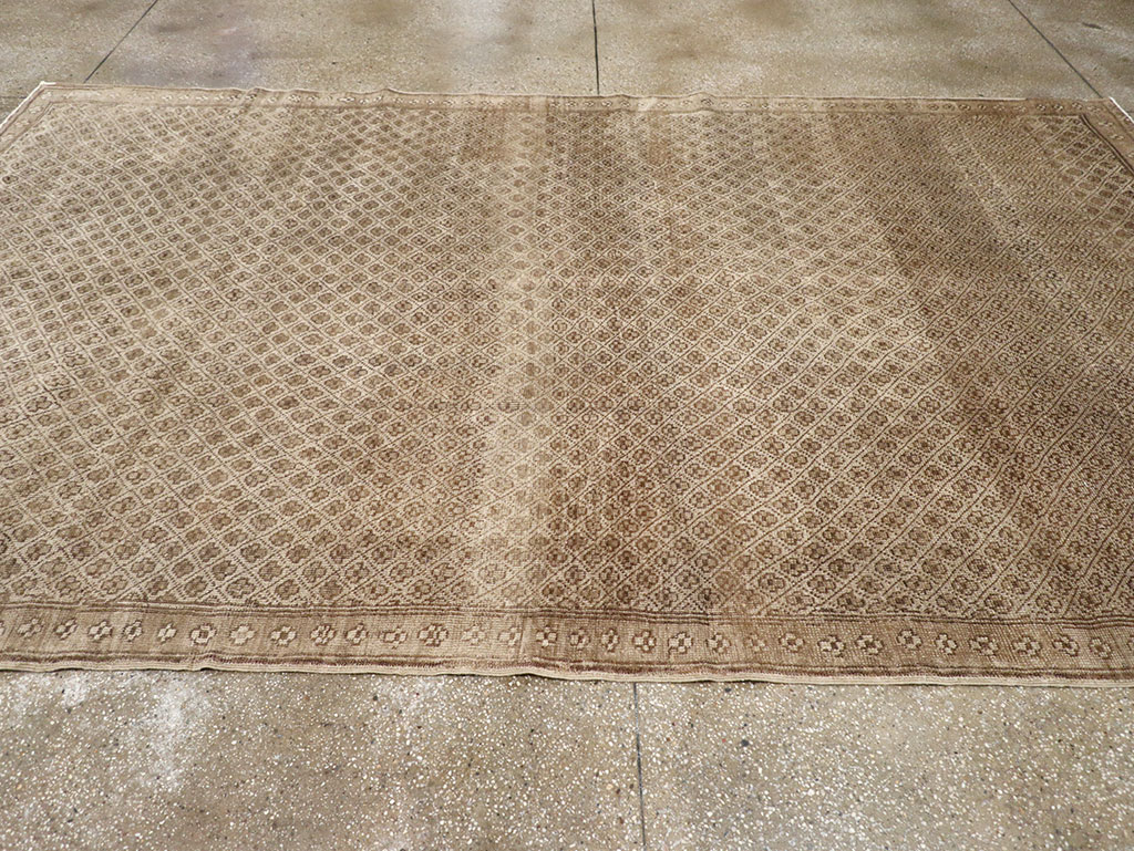 Vintage Turkish Anatolian Carpet, No.21922 - Staging