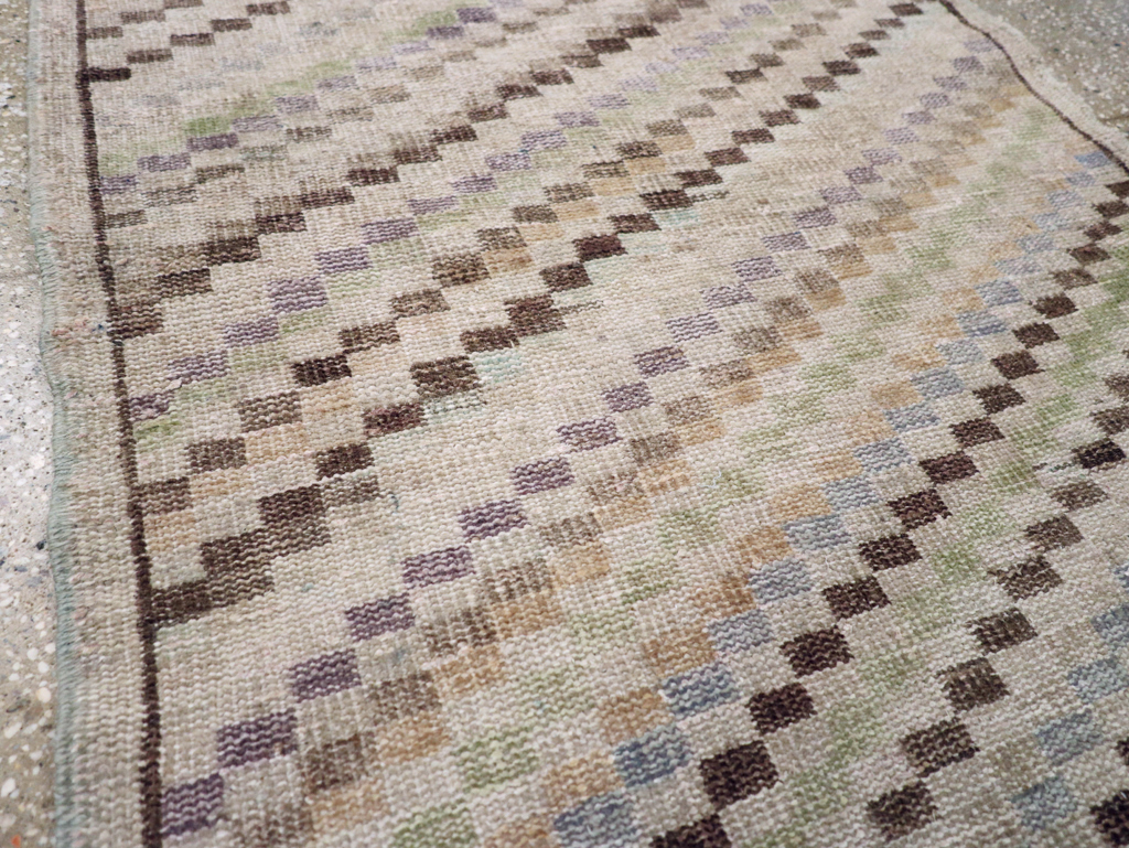 Vintage Anatolian Rug, No.21927 - Staging