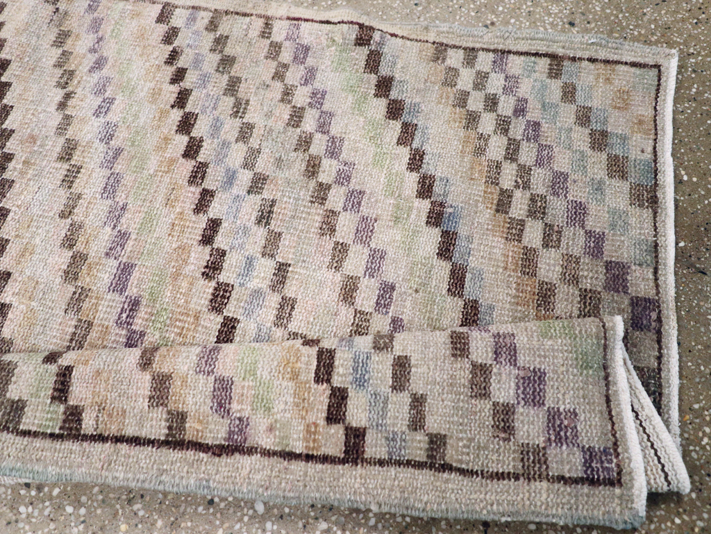 Vintage Anatolian Rug, No.21927 - Staging