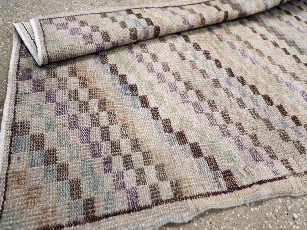 Vintage Anatolian Rug, No.21927 - Staging