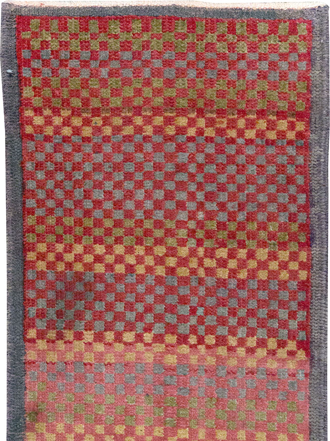 Vintage Turkish Anatolian Small Runner, No.21929 - Staging