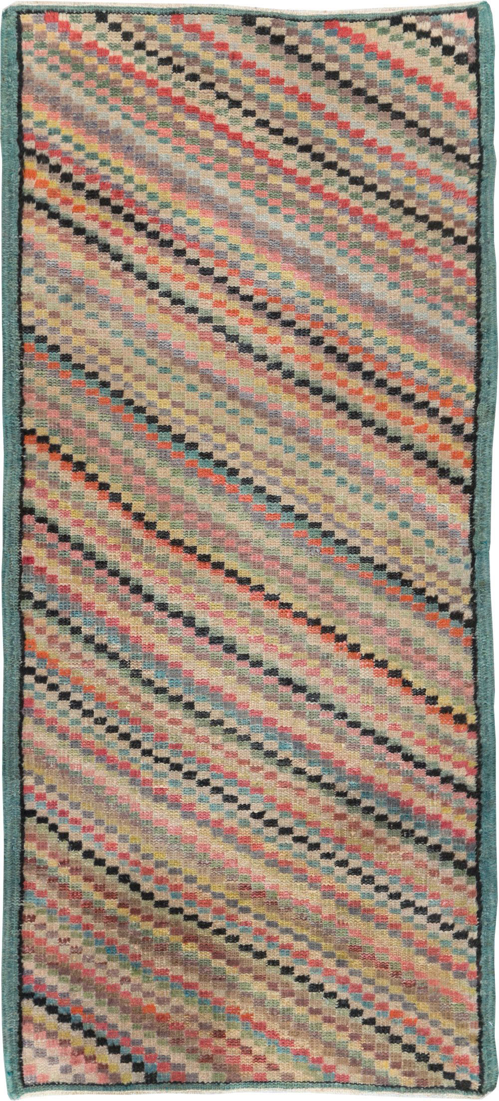 Vintage Turkish Anatolian Throw Rug, No.21933 - Staging