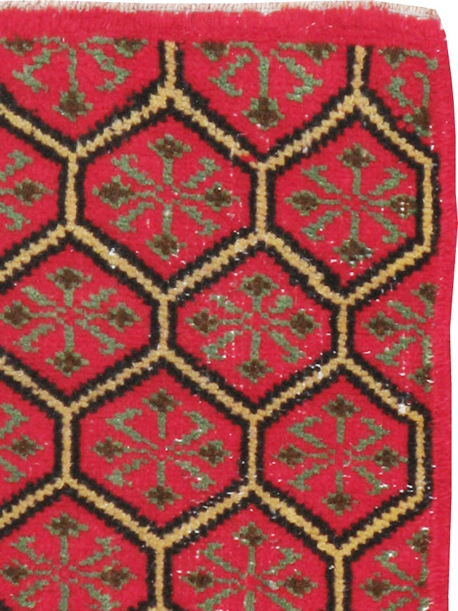 Vintage Turkish Anatolian Rug, No.21942 - Staging