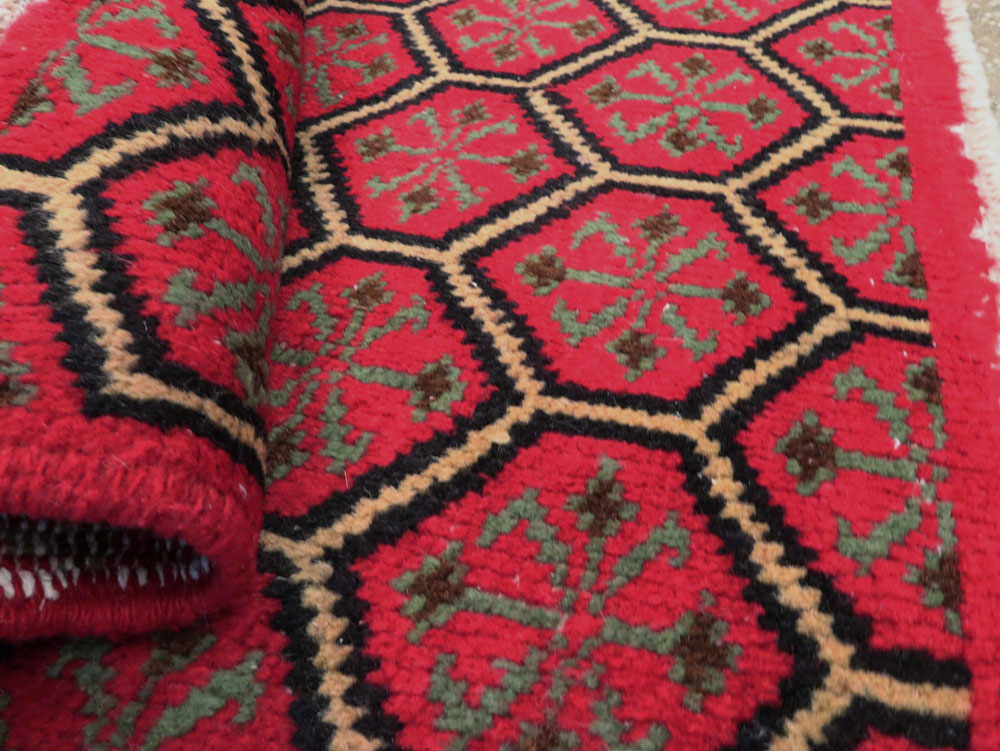 Vintage Turkish Anatolian Rug, No.21942 - Staging